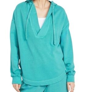NWOT Old Navy Vneck hoodie